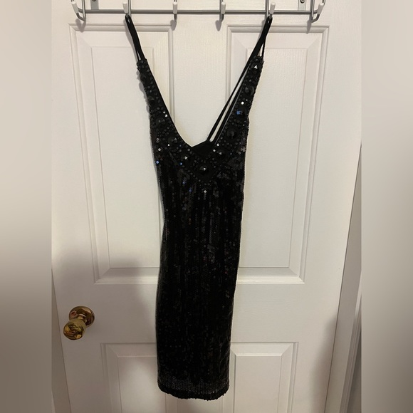 Sequin black dress. - Picture 1 of 4